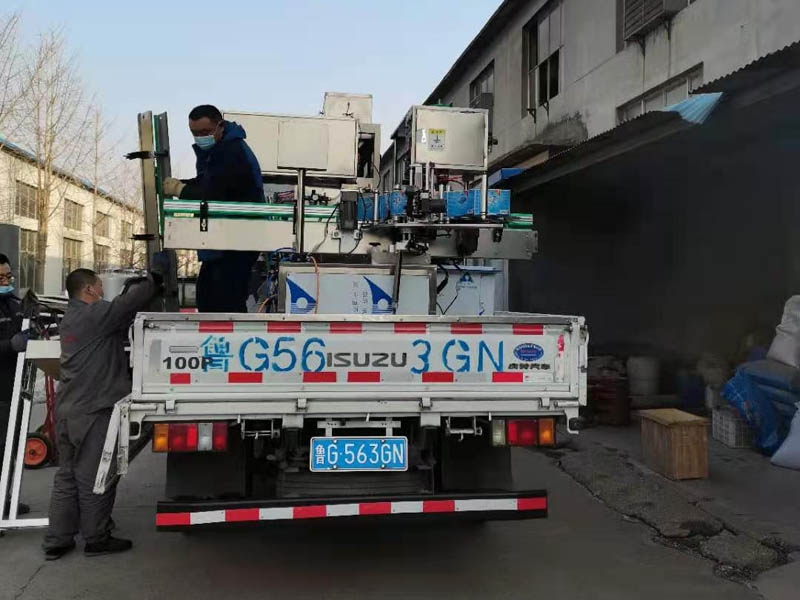 整套食用油灌裝生產線發往濰坊